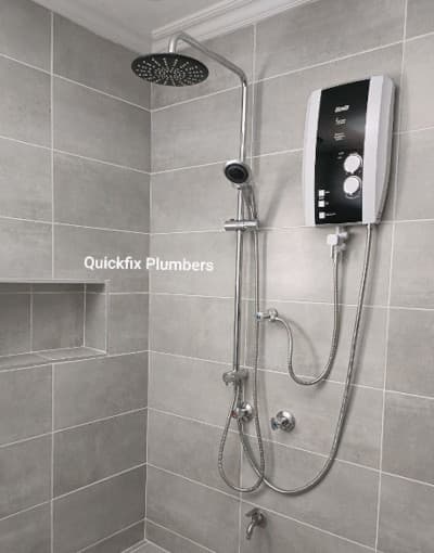 Alpha instant shower with built-in pump AS200EP