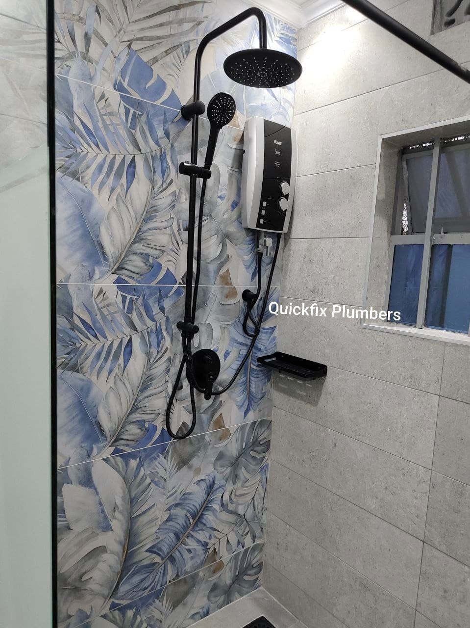 Alpha shower heater black