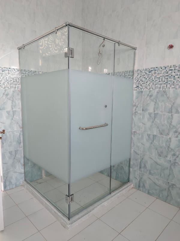 Square Glass Shower Cube