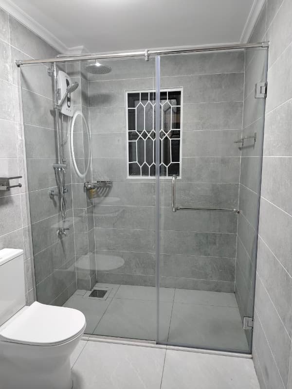 Straight Wall Hinged Glass Shower Enclosure